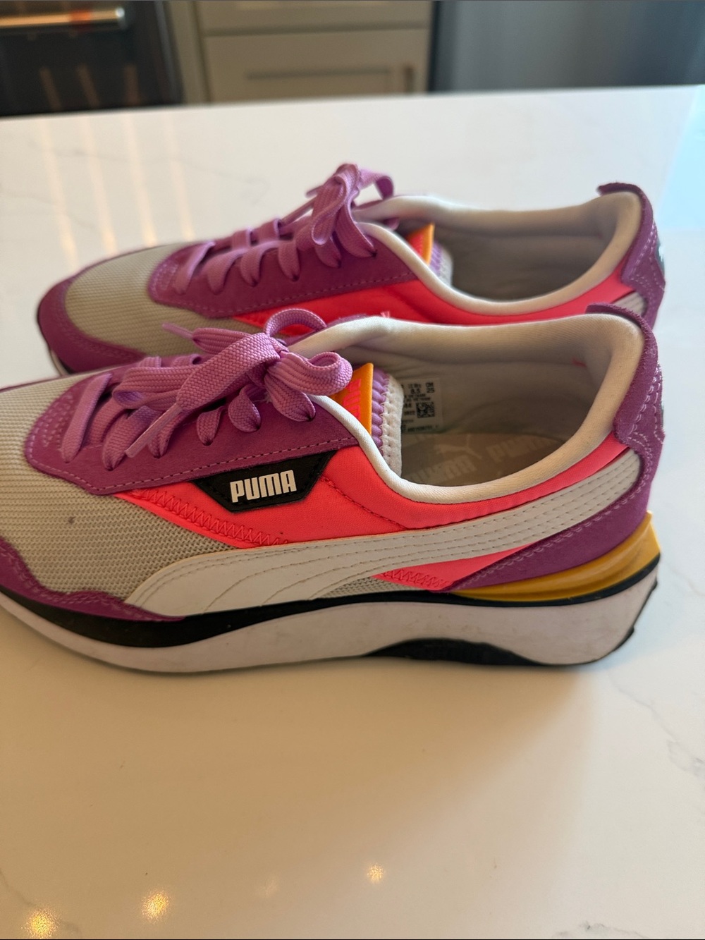 Puma Women's Pink and Coral Low-Profile Sneakers like new size 8.5 - Picture 2 of 6